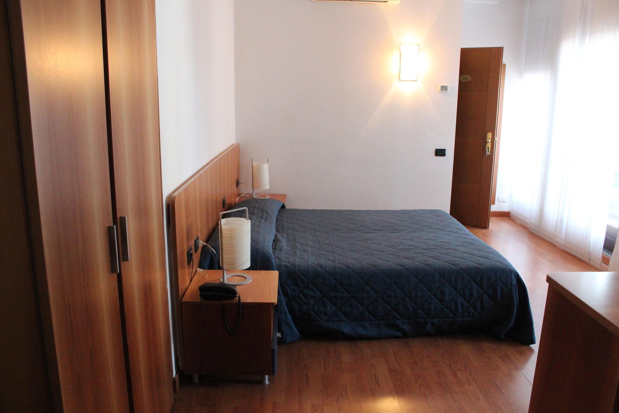 Hotel Selide Desio Dış mekan fotoğraf