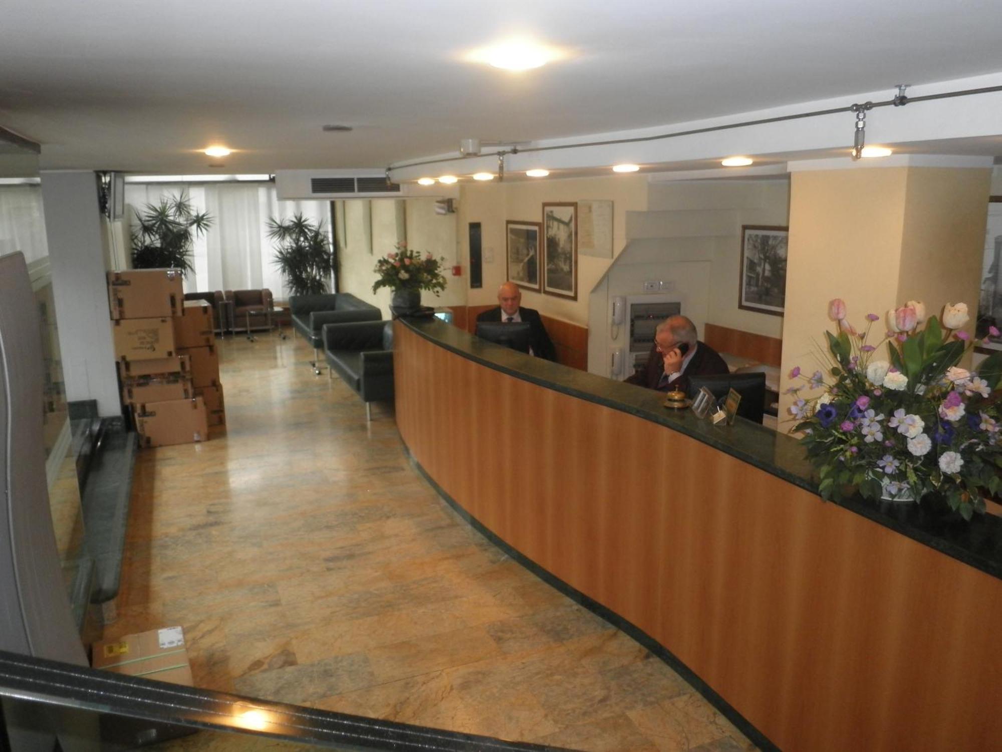Hotel Selide Desio Dış mekan fotoğraf