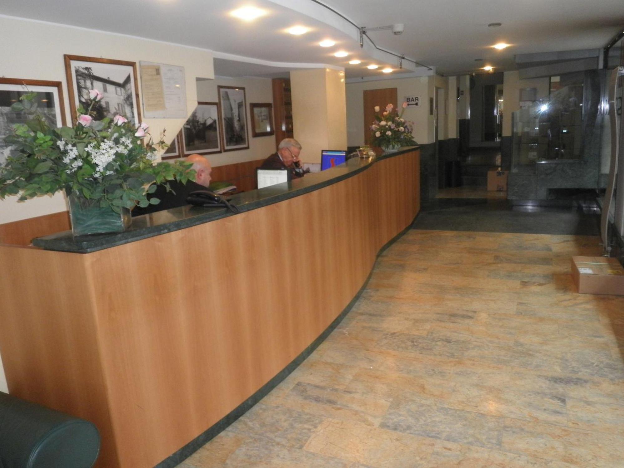Hotel Selide Desio Dış mekan fotoğraf